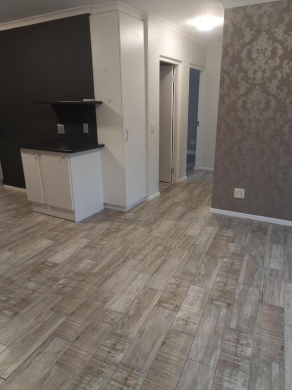 To Let 2 Bedroom Property for Rent in Somerset West Western Cape